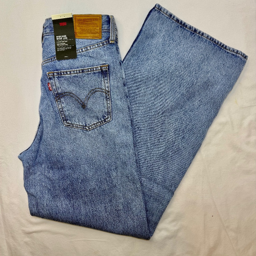 Levi’s Ribcage Wide Leg Jeans 26x27 NWT High Rise- Light to Med Wash